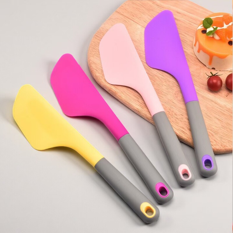 Long-Handled Silicone Spatula for Spreading Jam and Butter on Cakes, Large Household Spatula, High-Temperature Resistant Kitchen Tool, Cream Scraper