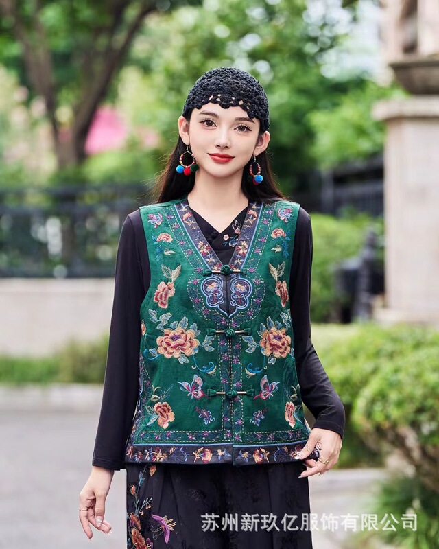 2025新款民族风复古V领盘扣马甲女时尚刺绣缎面提花宽松背心坎肩|undefined