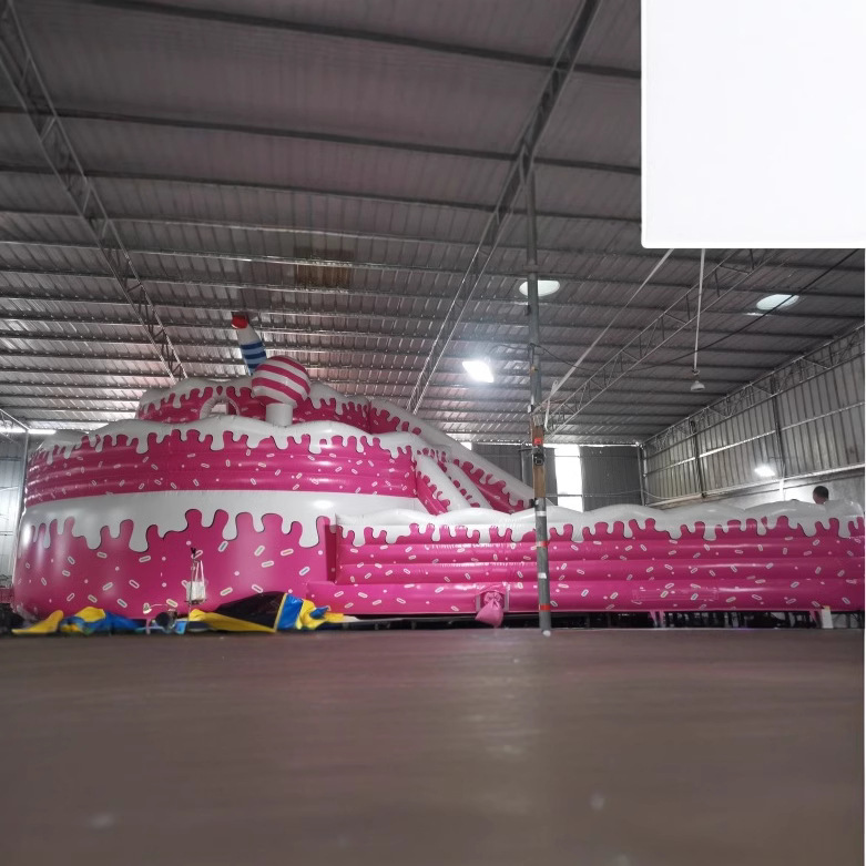 Inflatable birthday cake themed inflatable trampoline, bouncy castle, slide, climbing wall, combination playhouse, children's playground