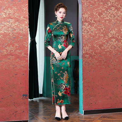 Women's mulberry silk dark green floral Chinese Dresses oriental qipao miss etiquette host singers Retro cheongsam evening party photos long long-sleeved dresses