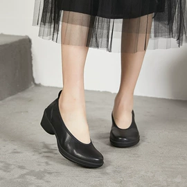 女式休闲单鞋;女式皮靴;平底拖鞋