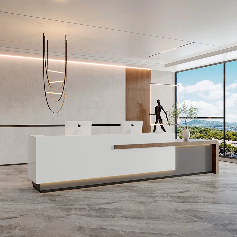 Простой современный отель в лобби отеля