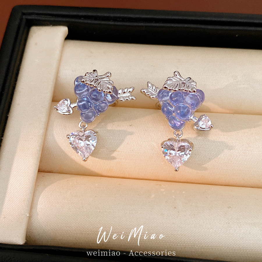 Uvas de zircón amor orejas hueso clips mujeres personalidad nicho pendientes de moda ligero lujo alta sensación de auriculares al por mayor