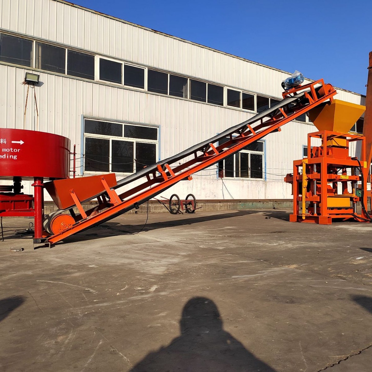 胜亚QTJ4-35小型半自动混凝土砖生产设备 免烧水泥路面砖制砖机