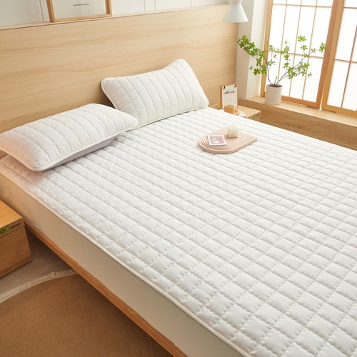 Class A Antibacterial, Anti-Mite Quilted Waterproof Protective Mat: Urine-Proof Pads for Nursing Homes, Welfare Facilities, Children, and Adults