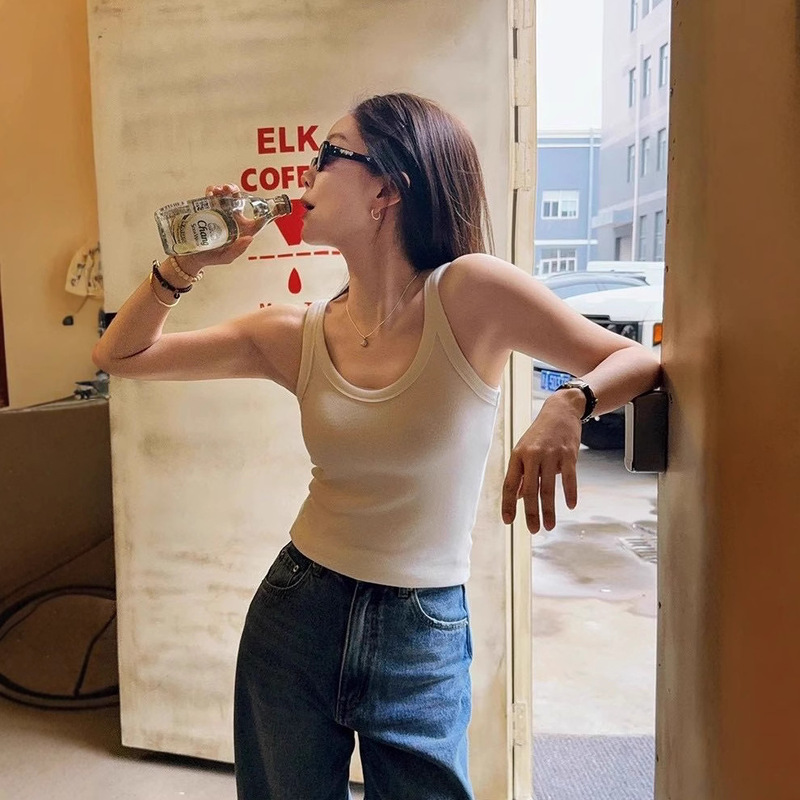 10107# Spring, Summer and Autumn Round Neck Vest Universal Joker Slimming Artifact Skin-friendly Comfortable Underwear Outer Wearing Top