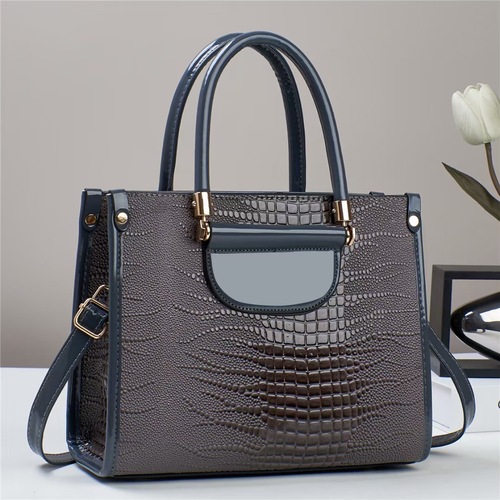 Elegant Minimalist Handbag with High-Quality Texture, Women's 2024 New Casual Versatile Shoulder Crossbody Bag for Commuting