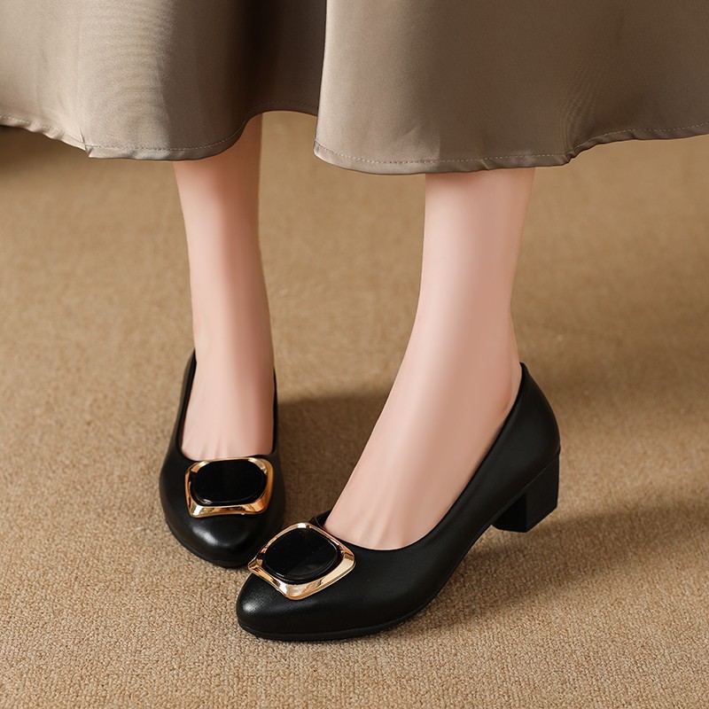 2026 nuevo primavera y verano tacones gruesos ligeros resistentes al desgaste ligero temperamento de color sólido mujer viaje de moda zapatos de trabajo