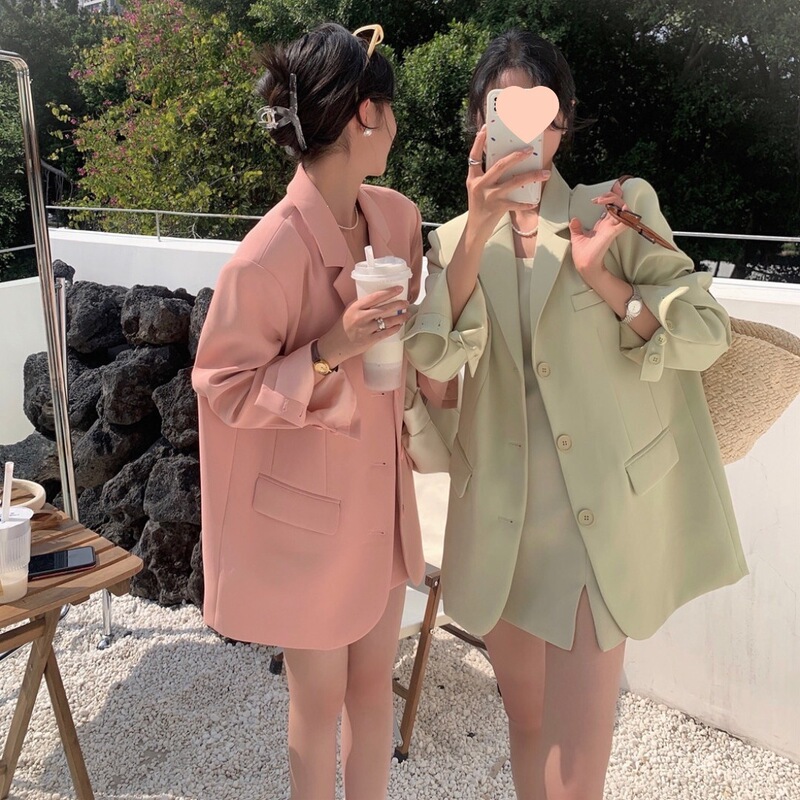 Sizes have been updated. Elegant loose-fitting blazer + basic black camisole dress for commuting
