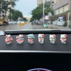 かわいいハローキティ kt 猫車の装飾品車の電気自動車の小さな装飾品車のインテリアアクセサリー車のセンターコンソールの装飾