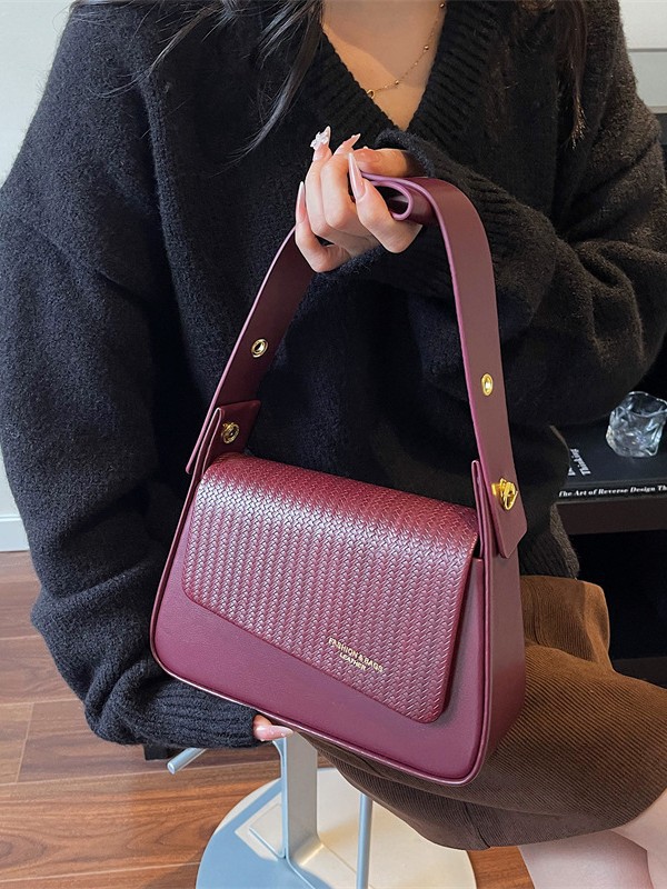 Este año, bolsos populares de comercio exterior para mujeres 2025 nuevo estilo transfronterizo de estilo extranjero multifuncional pequeño mochila de estilo fragante bolso de hombro pequeño