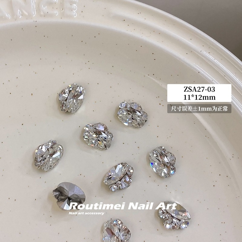 新品のk 9水晶のハトの卵のネイルアクセサリーが爆発しました。|undefined