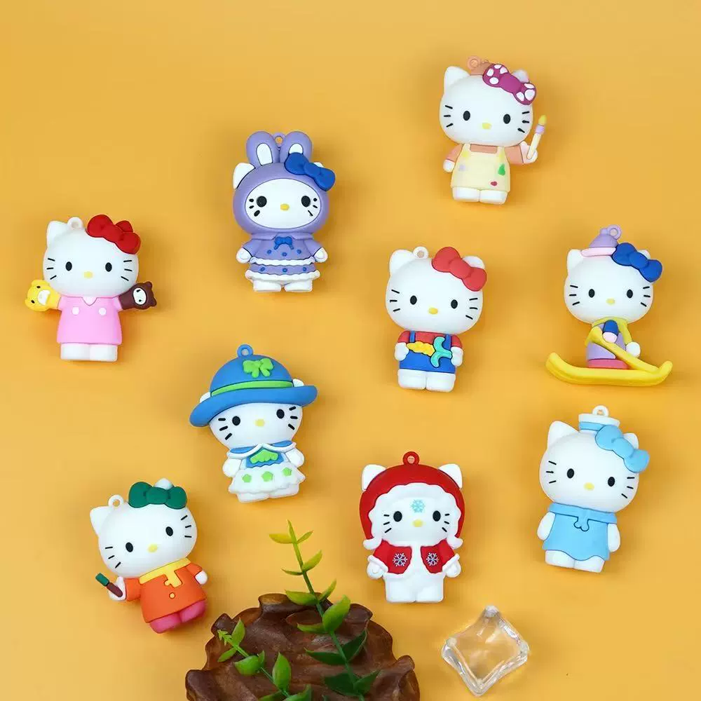 新款三丽鸥KT猫钥匙扣挂件可爱滴胶公仔书包挂饰活动礼品儿童奖励
