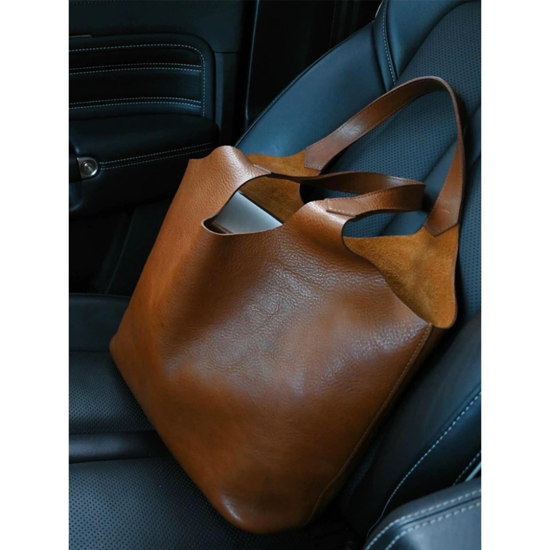 Large-Capacity Tote Bag for Women 2025 New Style Light Luxury High-End Niche Portable Shoulder Armpit Bag