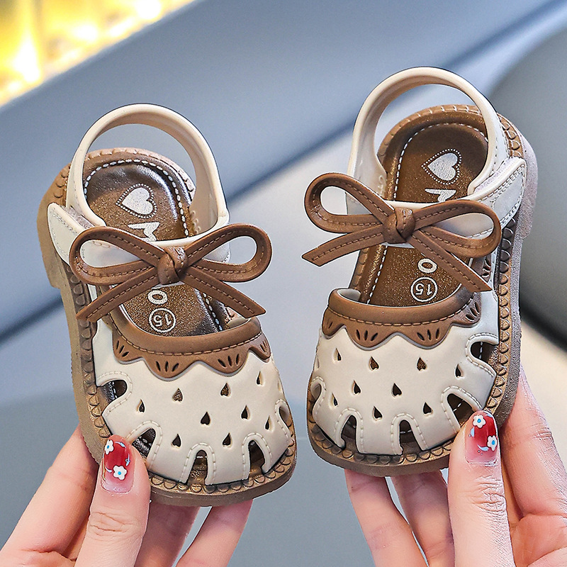 Baby Princess Shoes Summer Girls Breathable Toe-Cap Sandals Soft Sole Non-Slip Baby Rubber Shoes Step Shoes Children's Cut Out