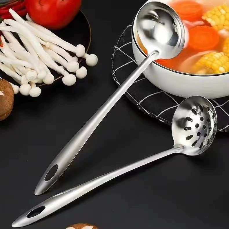 Stainless steel non -magnetic kitchenware light handle soup shell can hang soup leakage hotel restaurant cooking 具 hot pot leakage colander soup spoon