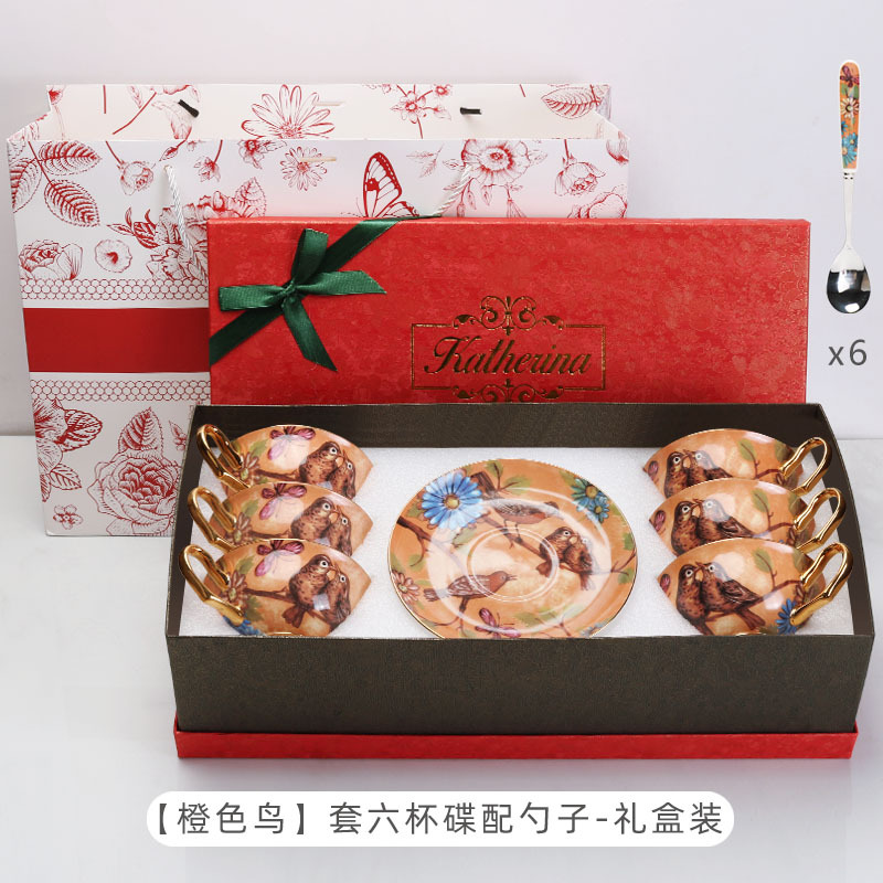 Caja de regalo de nuevo regalo de bodas de cerámica de hueso europeo, taza de café y plato, caja de regalo de boda de nuevo regalo de mano, caja de regalo de graduación