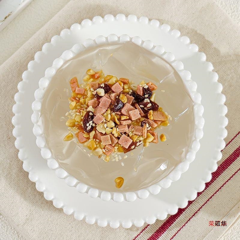 氷の粉のパートナーの赤い砂糖の冷たい粉の商用の小さい材料の屋台の材料のピーナッツの砕いたレーズンのサンザシの砕いた冷たい粉のパートナーの工場|undefined