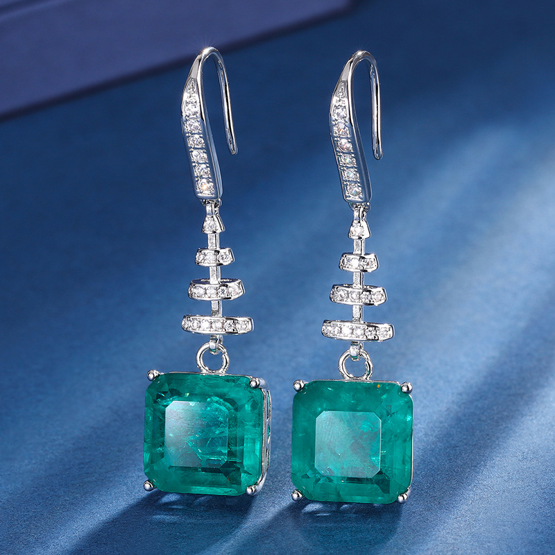 Zhuang Sheng joyería nuevo retro artificial mariposa Esmeralda con incrustaciones de lujo princesa traje cuadrado piedra principal 14*14