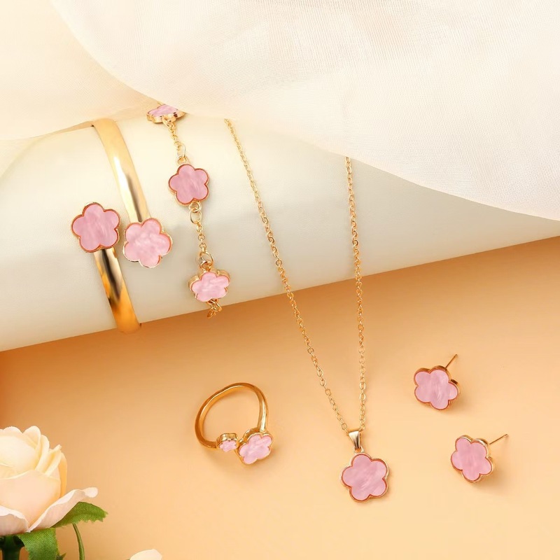 ヨーロッパとアメリカの国境を越えた売れ筋の5枚の花びらの花5点セットネックレスブレスレットブレスレットイヤリングリングヨーロッパとアメリカのエレガントなセット在庫あり|undefined
