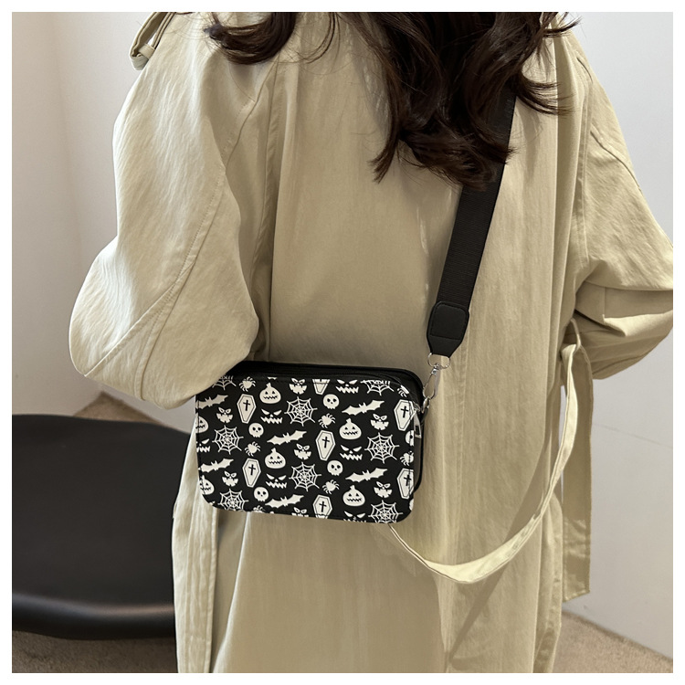 222g Weight Polyester Lining Material Zipper Closure Type Single Shoulder Strap Strap Type Shoulder Bag, Crossbody Bag Bags Type Daily Occasion Pu Leather Material Halloween Festival Skull Pattern All Seasons Season Women's Gender Streetwear Style Square Shape Medium Size Halloween Women's Medium Pu Leather Skull Streetwear Square Zipper Shoulder Bag Crossbody Bag 4