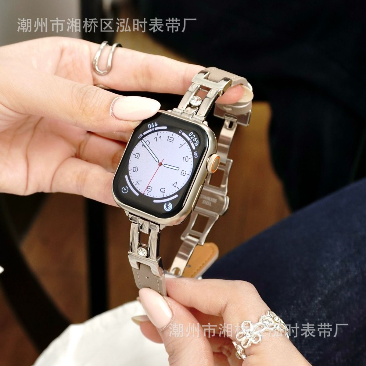 Suitable for Apple Watch 10/9 Fine Bead H Buckle Leather Wristband Iwatch8765 High-End Watch Strap