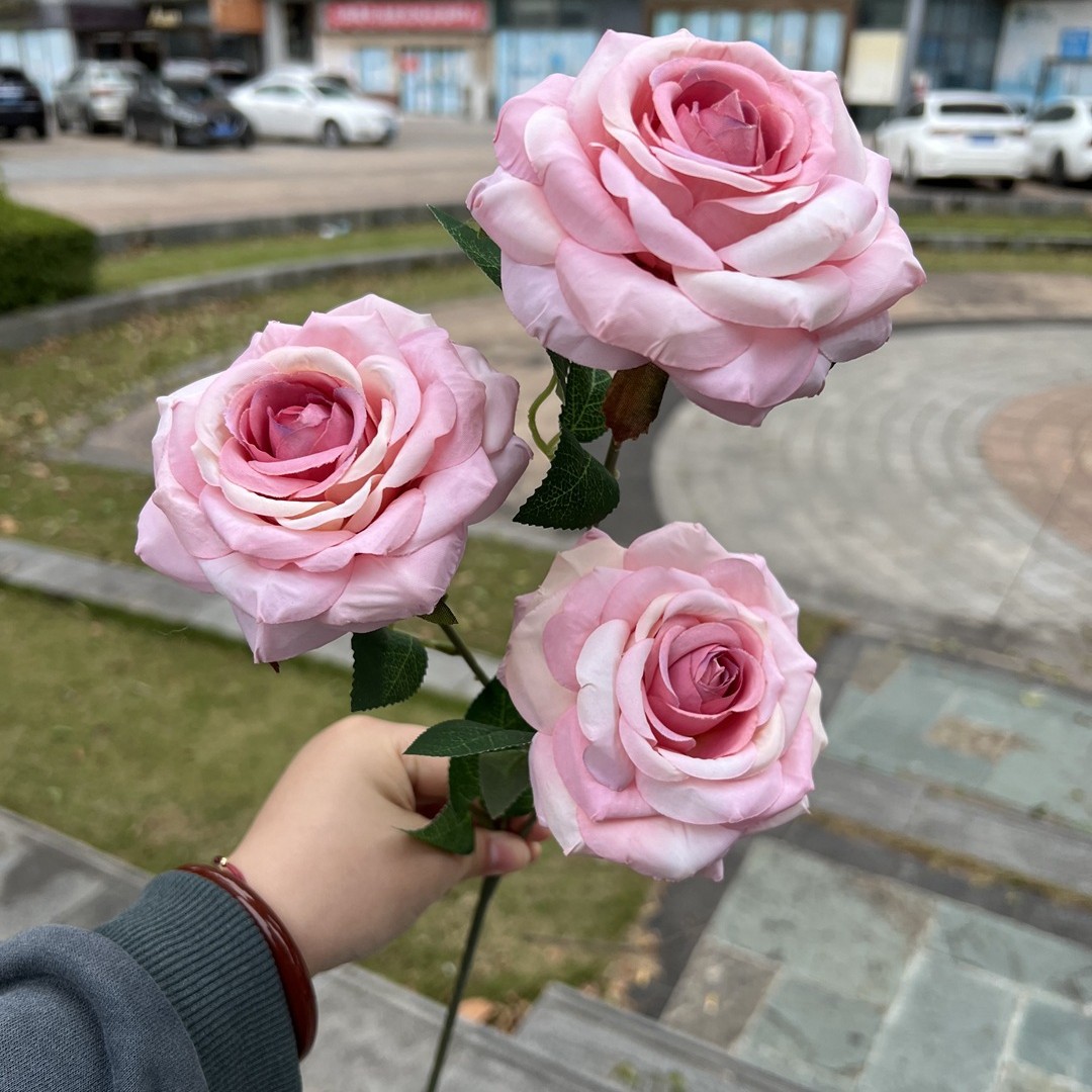 Simulación del Día de San Valentín rosa fabricante 3 sola rama multi-cabeza rosa decoración de la boda flor falsa al por mayor