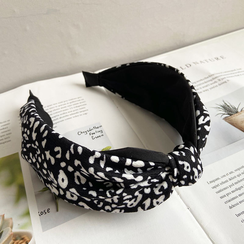 Women's Ig Style Retro Leopard Cloth Hair Band display picture 8