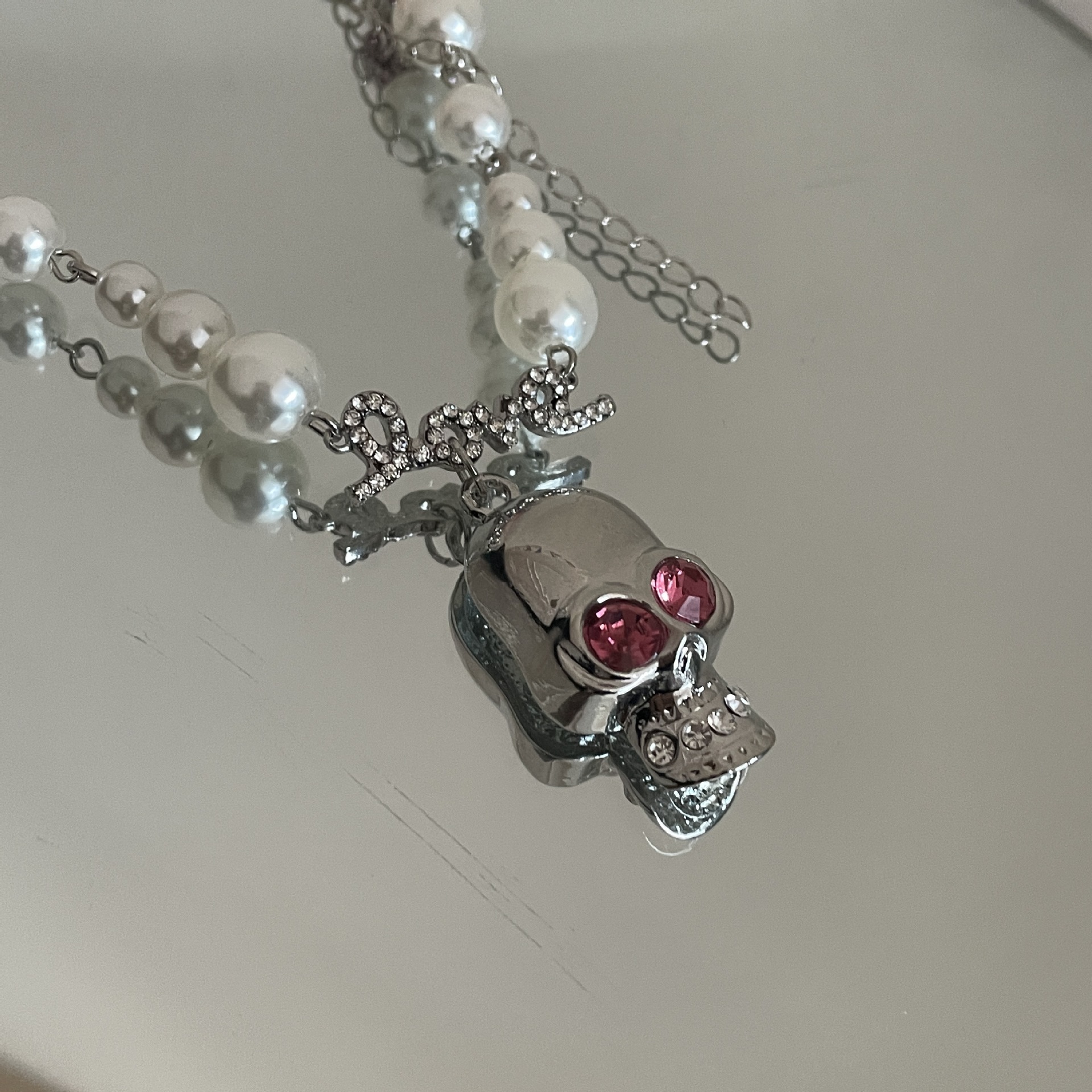 New niche skull pearl gemstone stainless steel pink diamond hip hop necklace wholesale