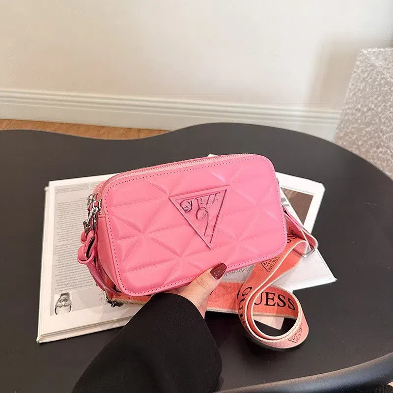 Comercio exterior transfronterizo 2024 pequeña bolsa cuadrada bolso de hombro casual del todo partido de las mujeres bolsa de mensajero moda rombo correa de hombro ancha bolso de la cámara