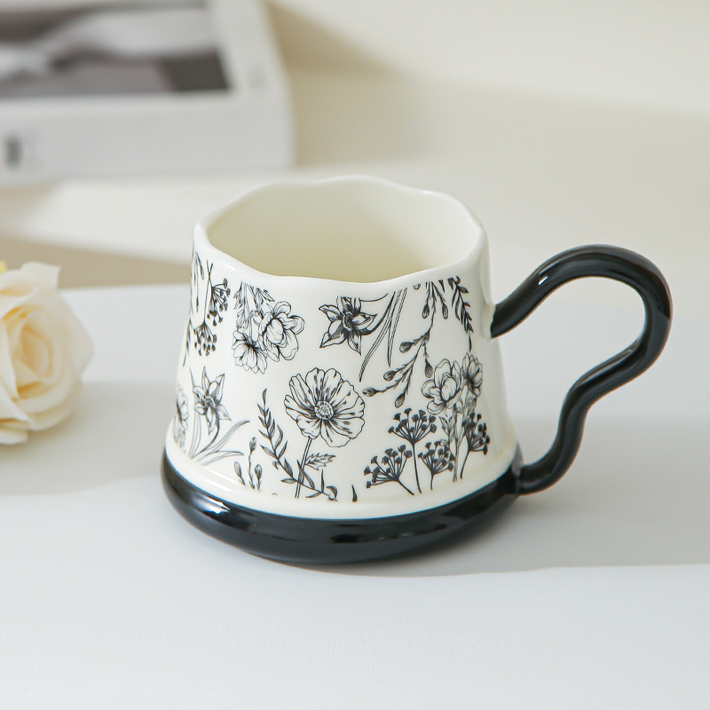 Tazas de cerámica de alto valor nominal tazas de café tazas de leche de alto nivel de sensación de taza de agua casera regalos de mano al por mayor