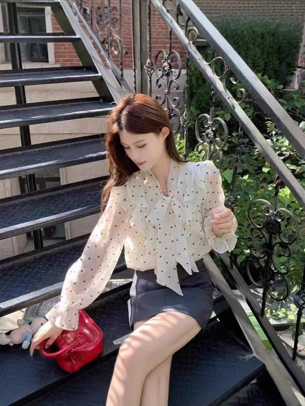 2025春夏季女士新款法式高级感荷叶边波点衬衫设计感绑带宽松上衣|undefined