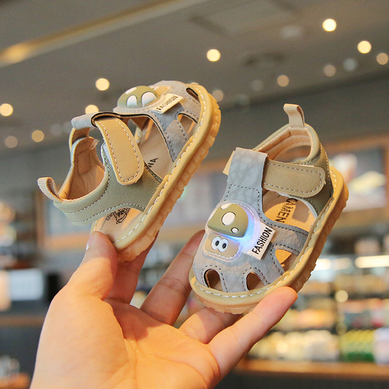 Chaussures de marche lumineuses à semelle souple pour bébé | Premiers pas respirants pour nourrissons de 0 à 12 mois | Sandales d'été qui couinent pour garçons et filles_voghion.com