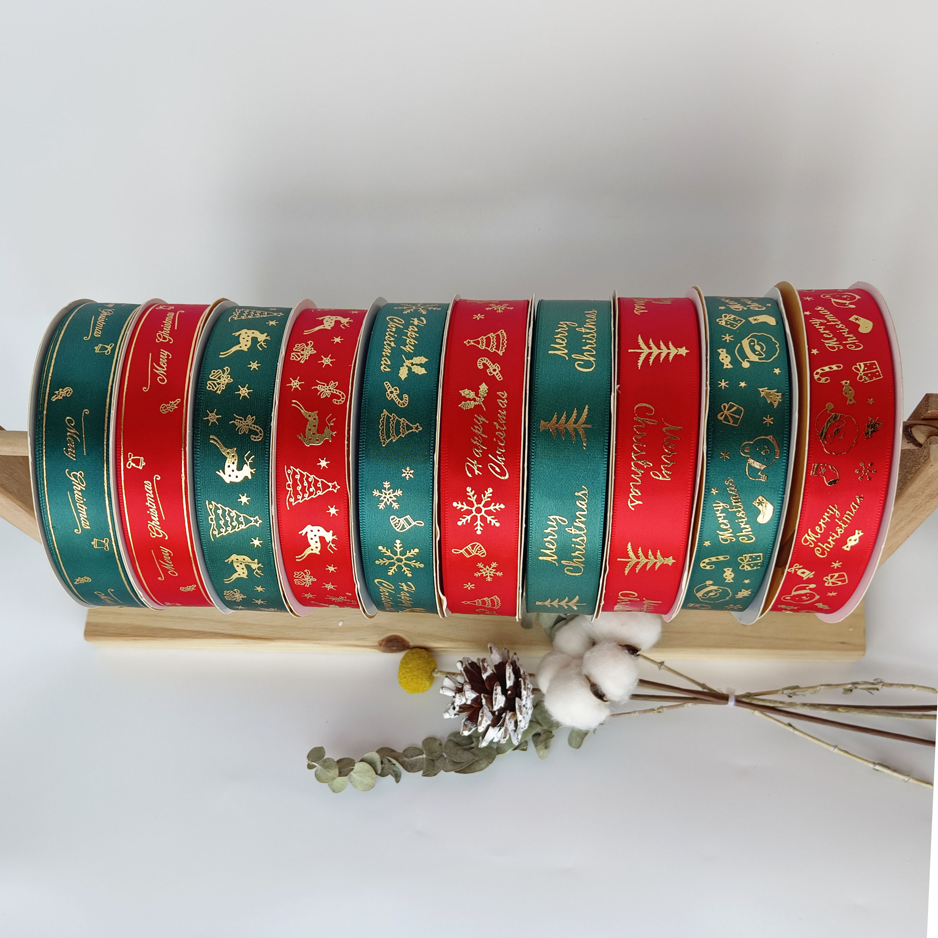 Inventario al por mayor cintas de regalo de Navidad embalaje de caja de regalo DIY decoración cintas estampadas cintas de Navidad cintas