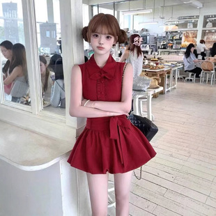 ����Ư���߼��К��|�tɫ�r�������B��ȹ��С���������@�ݶ�ȹŮ��