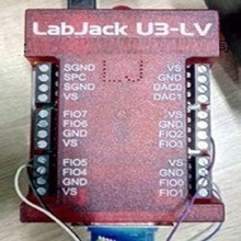 數據采集器  型號:labjack U3-LV 庫號：M336989