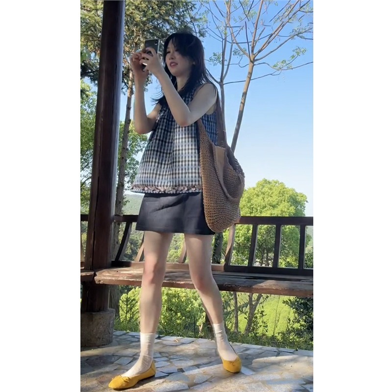 YT424854 純粋な夏の美しい年齢軽減衣装女性のための青いチェック柄サスペンダースーツスカートの完全なセット 2025|undefined