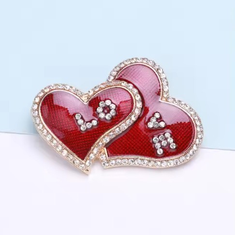 Elegante broche de corazón con diamantes para mujer y suéter_voghion.com