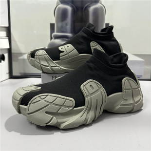 Men's shoes for summer breathable thin mesh flying socks shoes 2024 new thick sole one-foot shoes for men's daddy shoes