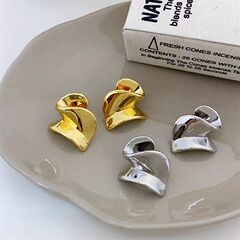Ins風レトロ不規則幾何学ピアス女性大衆シンプル金属感イヤリング金メッキイヤリングアクセサリー卸売り