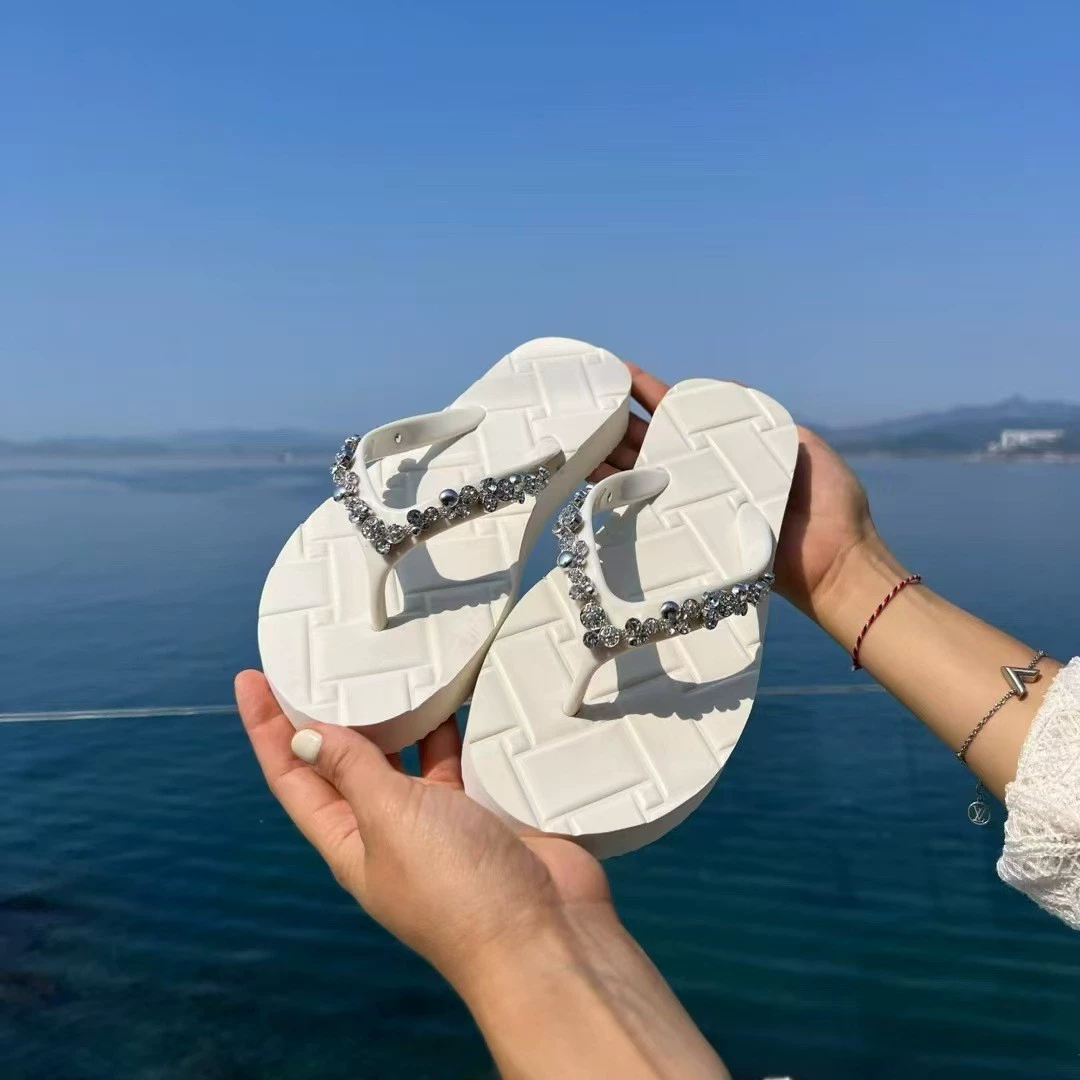 Zhetao2025 Новый стиль тапки с толстой подошной резиновой нескользящей с толстой подошвы небольшой ароматный ветер ножки пляжные тапочки оптом