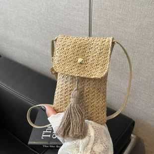 Mori Style Woven Mobile Phone Bag Women's Bag 2024 Summer New Style Straw Woven Bag All-match Tassel Shoulder Bag Crossbody Bag