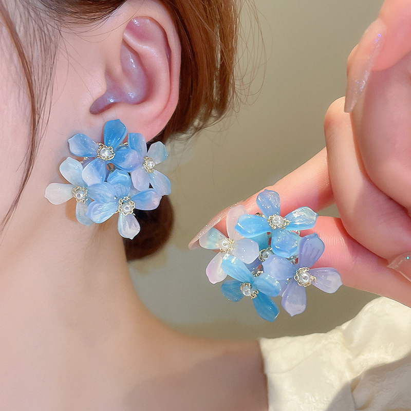 Aguja de plata, estilo de vacaciones azul, pendientes de lazo de flores suaves, pendientes de moda fresca, pendientes de ambiente dulce