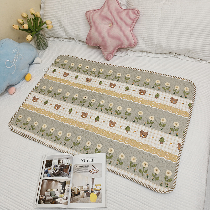 녹색으로 피는 곰