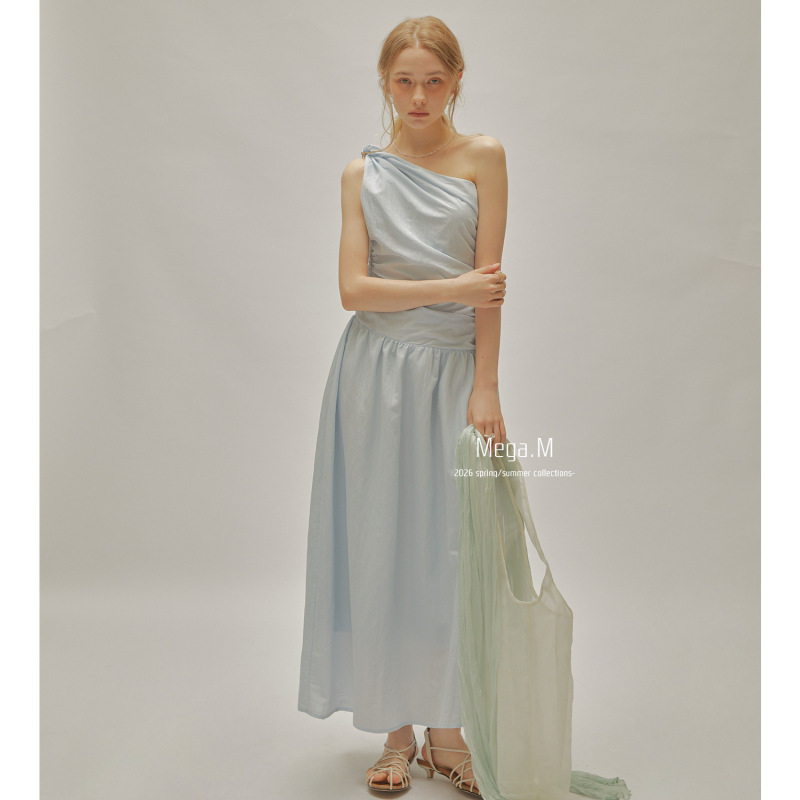 Margaret Dream Matte Off-Shoulder Collarless Waist-Cinching Dress for Women 2026 French New Style Summer Guangzhou Thirteen Lines Dress