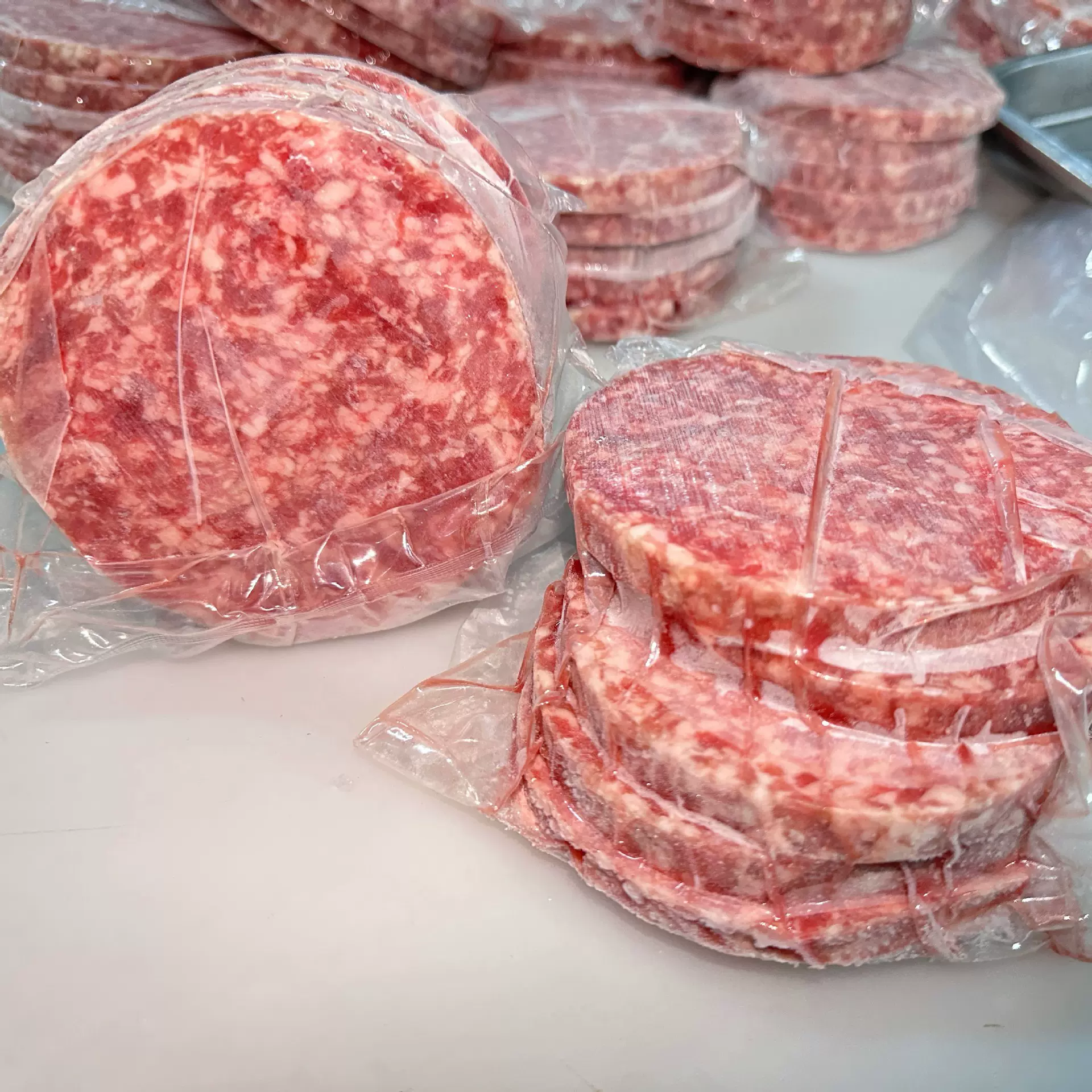 牛匠食品 澳洲谷饲牛肉饼 纯牛肉 儿童早餐汉堡肉饼商用冷冻食材