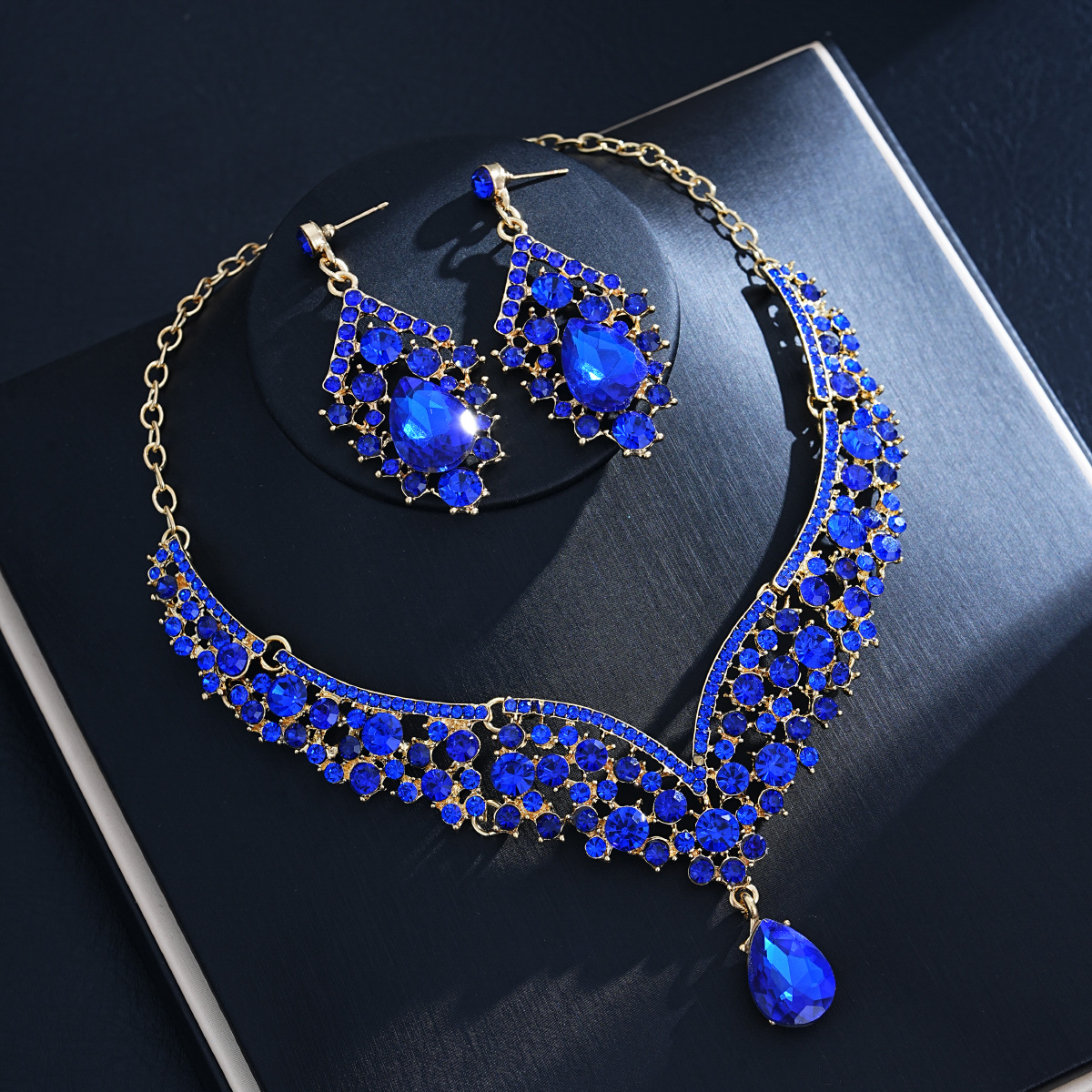 D587 gold and blue two-piece set