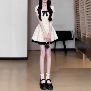法式气质蝴蝶结波点连衣裙子女夏季2026新款小个子显瘦收腰a字裙