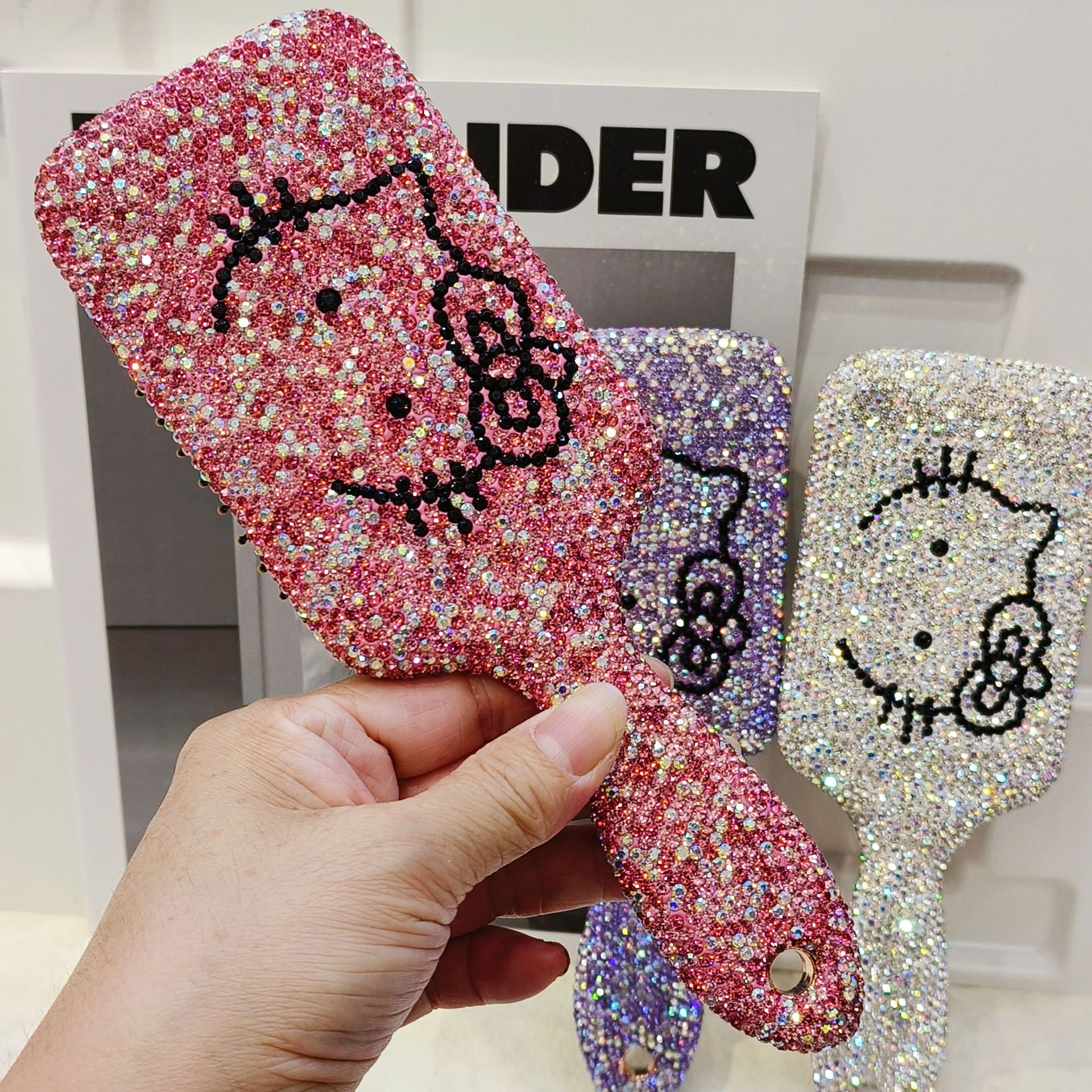 Cross-border kt gatos venta caliente peines cojín de aire para mujeres piel de aceite de masaje de salud peine eléctrico peines de bolsa de aire dorada peines de diamantes