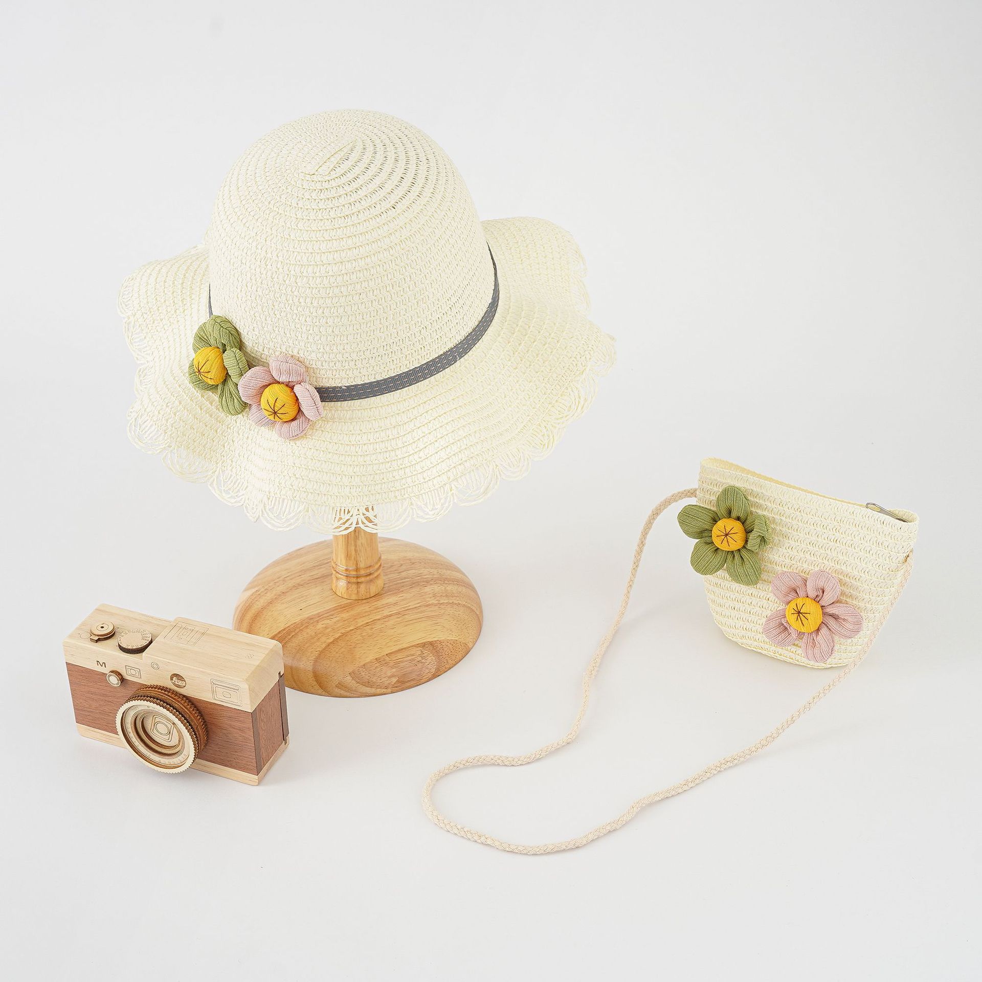2023 nuevo traje de paja para niños bolsa de moda para niñas bolso de verano flor sombrero de paja